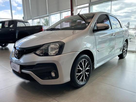 TOYOTA ETIOS 1.5 PLATINUM SEDAN 16V FLEX 4P AUTOMÁTICO TOYOTA ETIOS 1.5 PLATINUM SEDAN 16V FLEX 4P AUTOMÁTICO